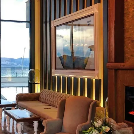 Hotel Blue Pier