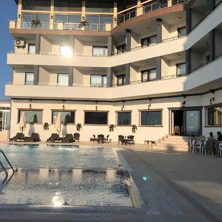 Blue Pier Hotel *
