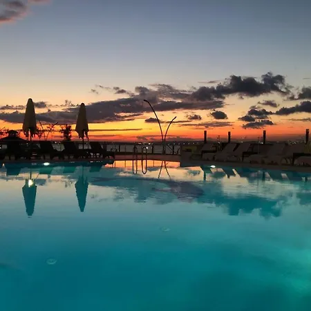 Hotel Blue Pier *