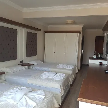 Blue Pier Hotel *